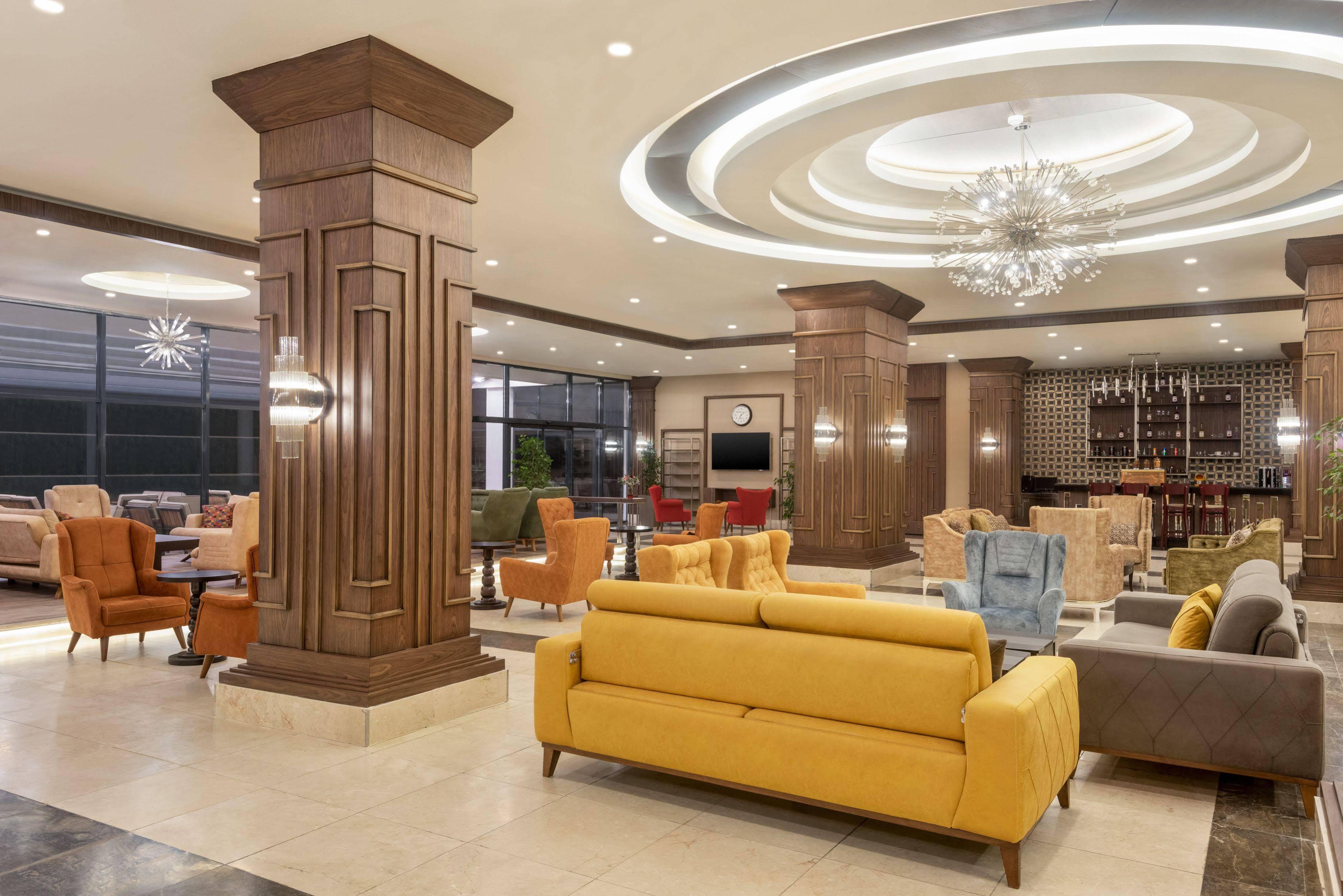 Ramada Resort By Wyndham Unye Eksteriør bilde