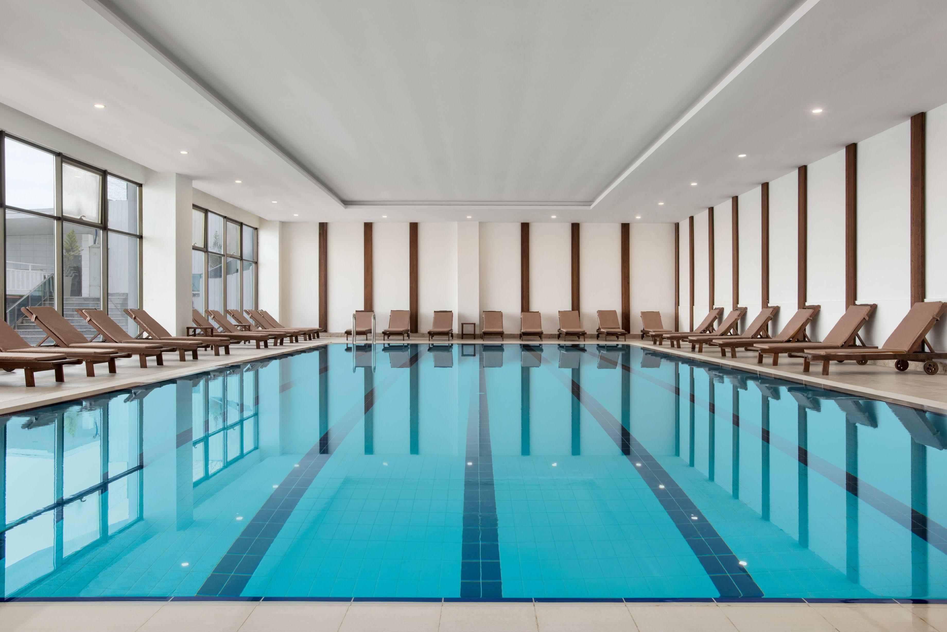 Ramada Resort By Wyndham Unye Eksteriør bilde