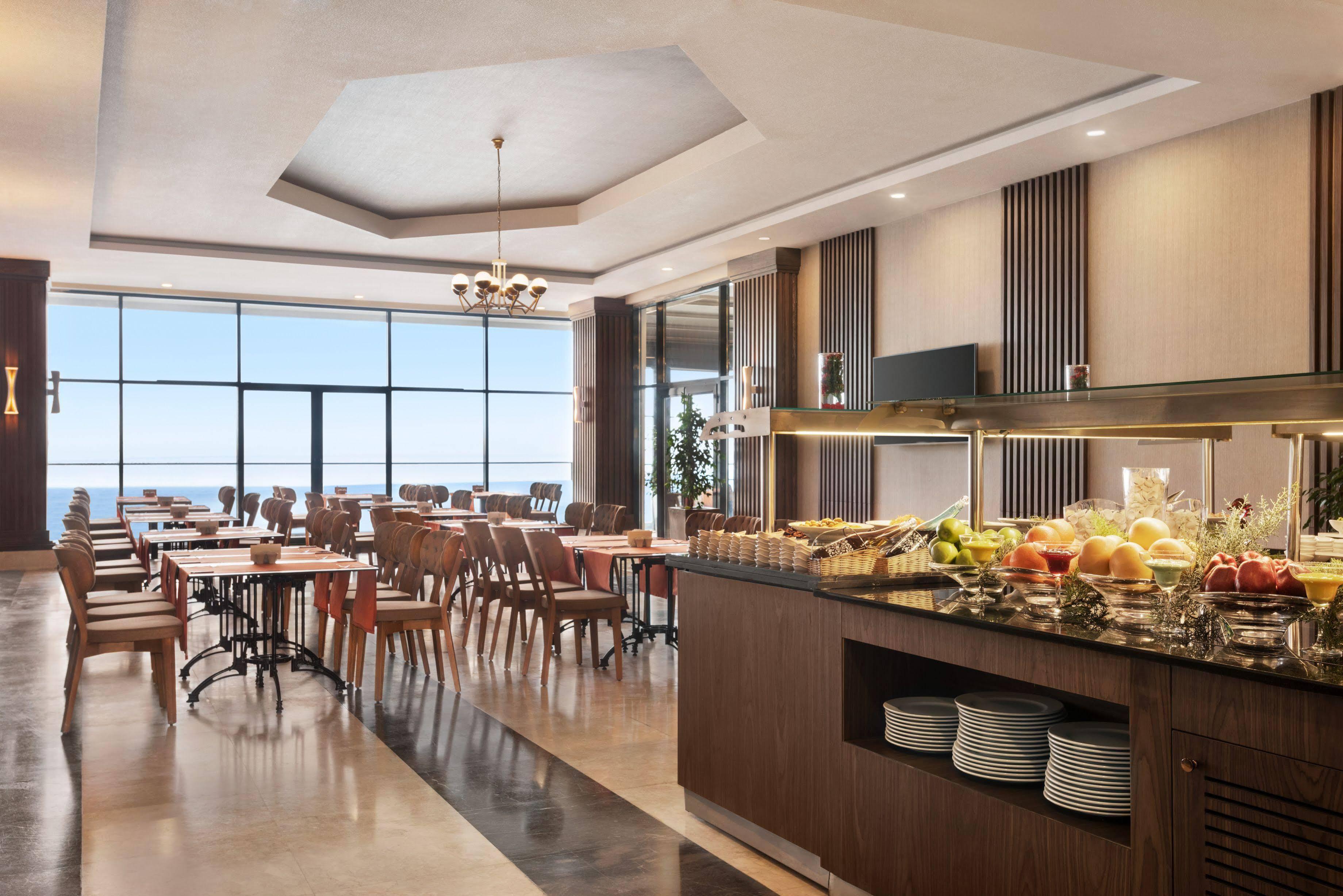 Ramada Resort By Wyndham Unye Eksteriør bilde