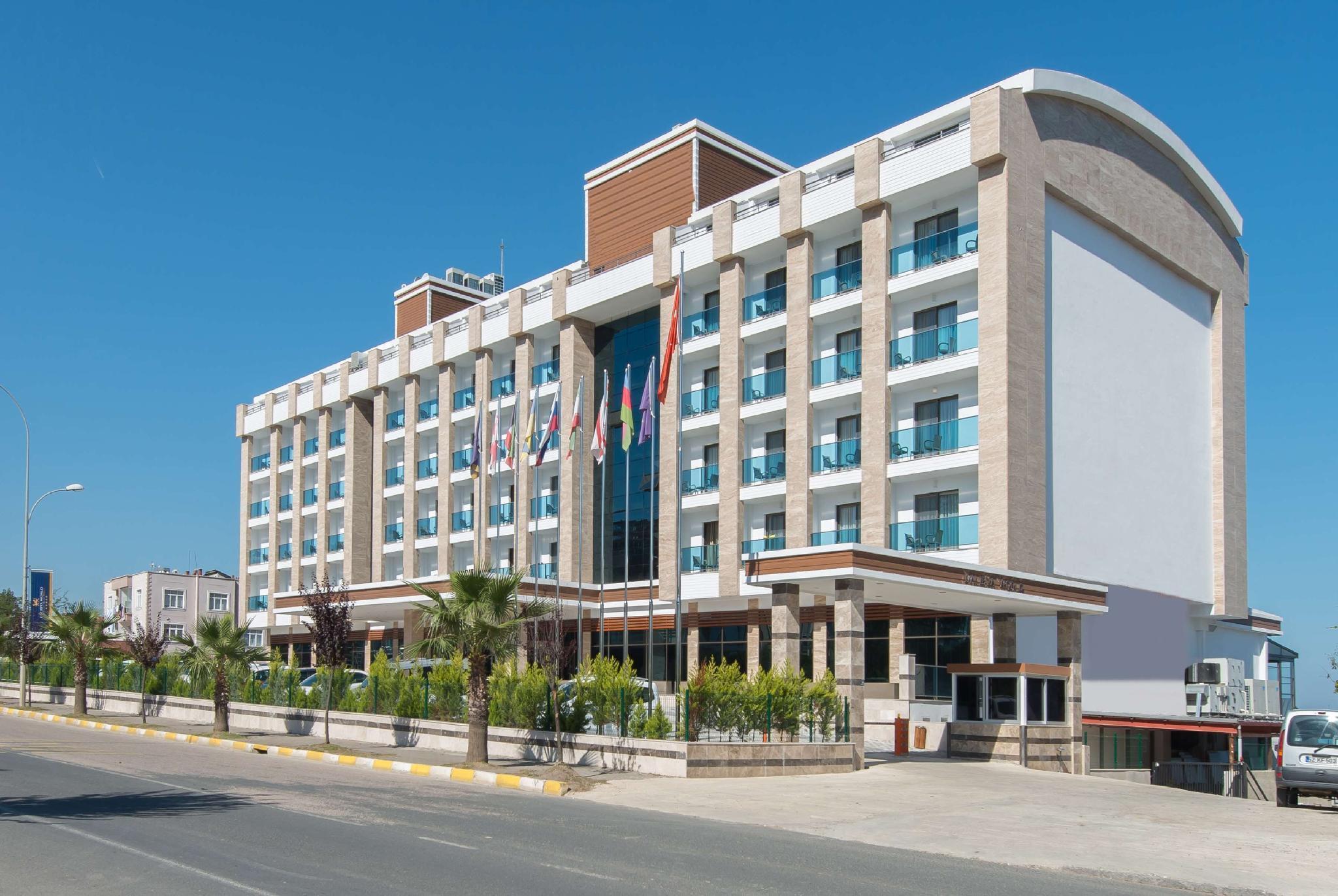Ramada Resort By Wyndham Unye Eksteriør bilde