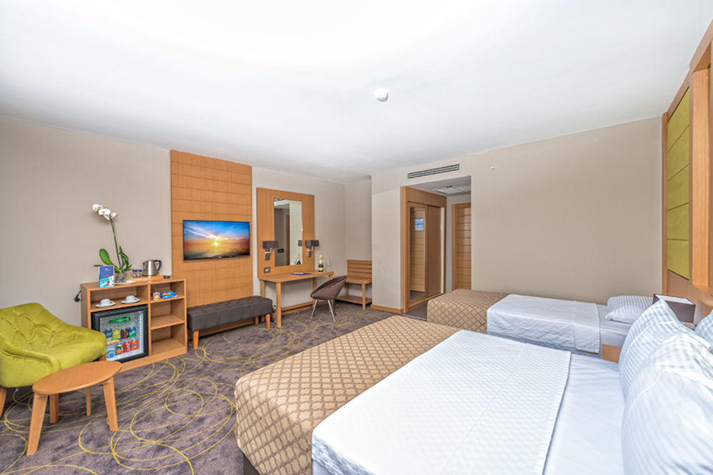 Ramada Resort By Wyndham Unye Eksteriør bilde
