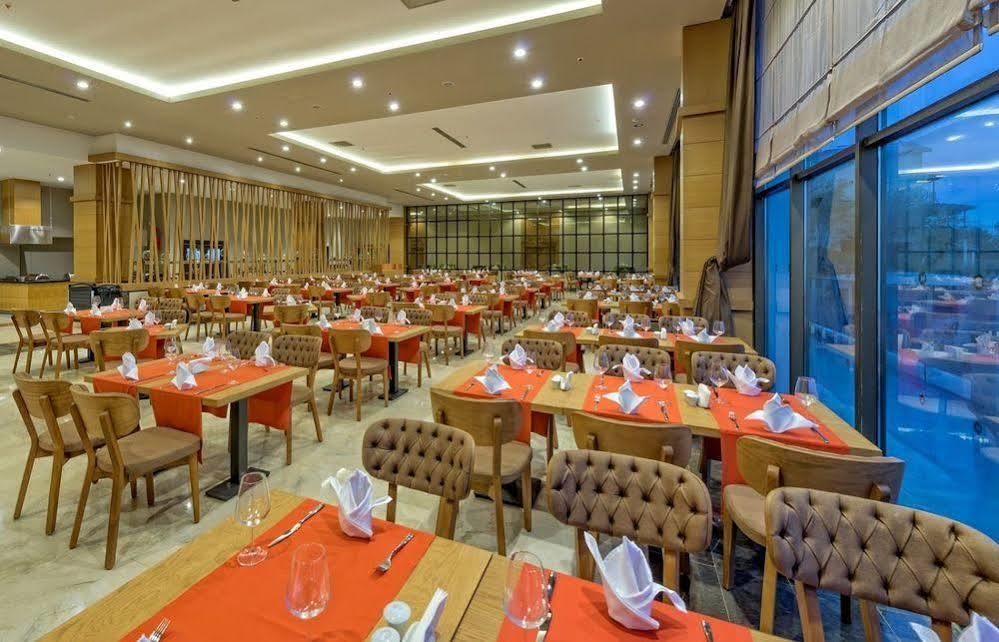 Ramada Resort By Wyndham Unye Eksteriør bilde